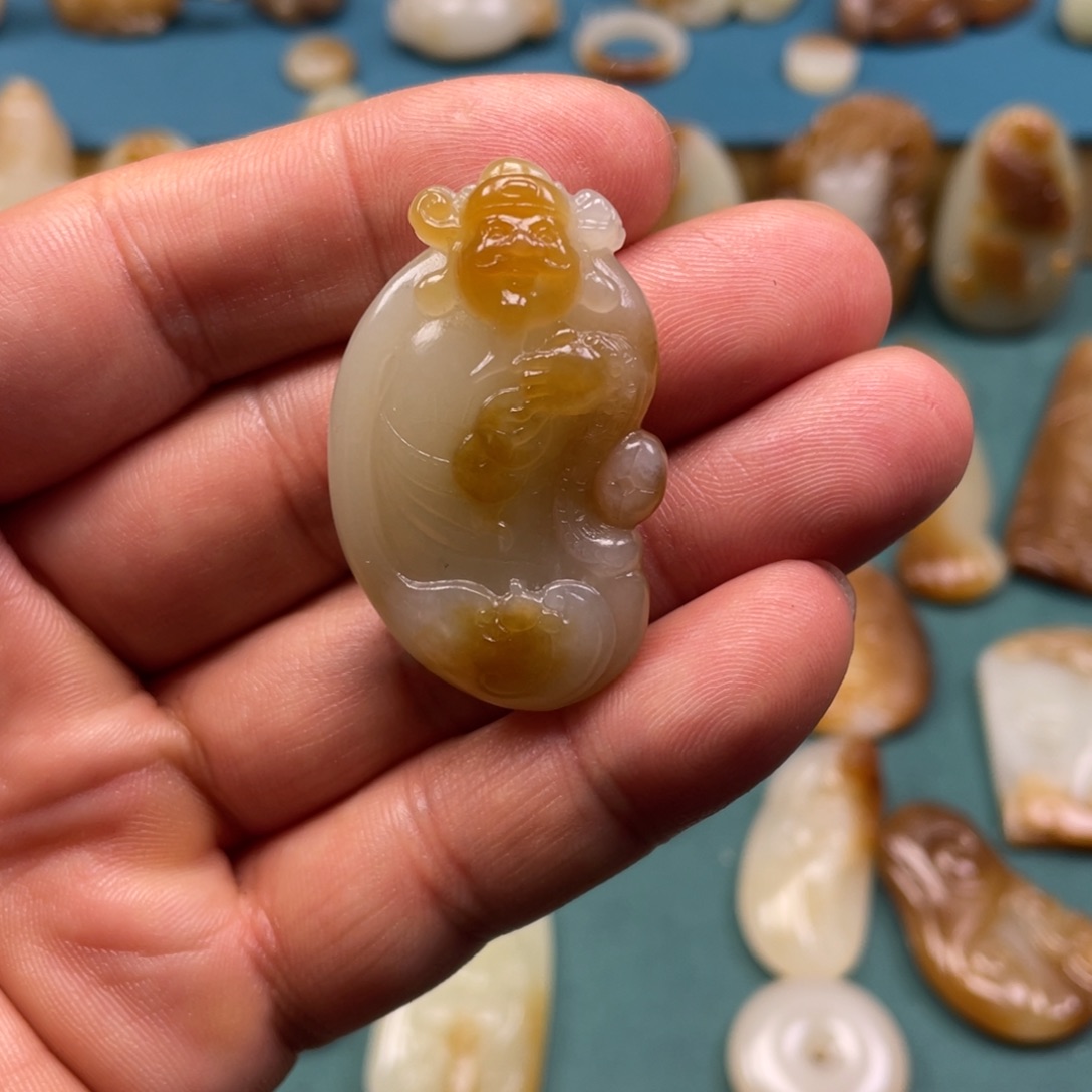 颈饰未镶嵌和田玉