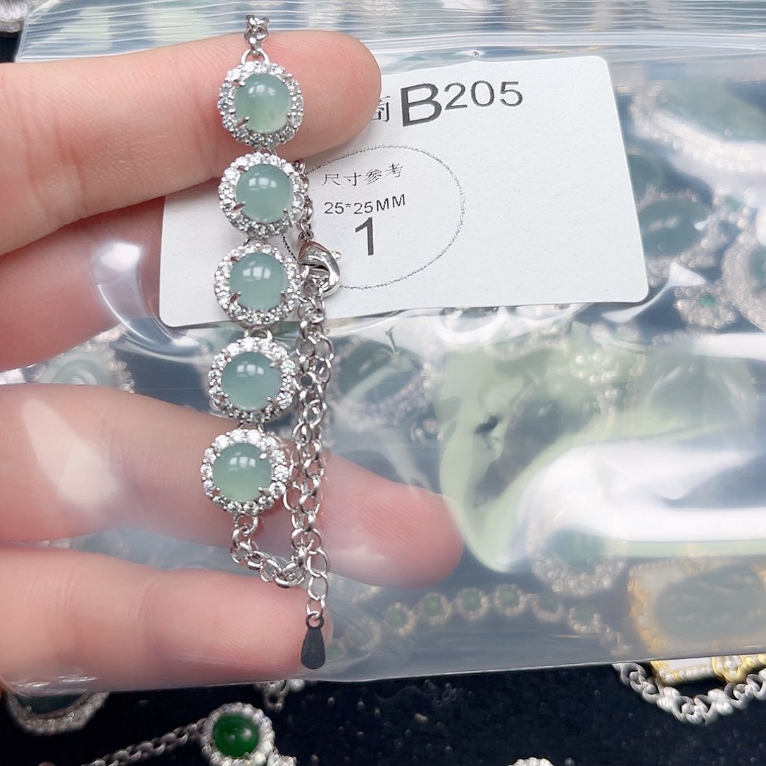 翡翠未镶嵌颈饰翡翠205