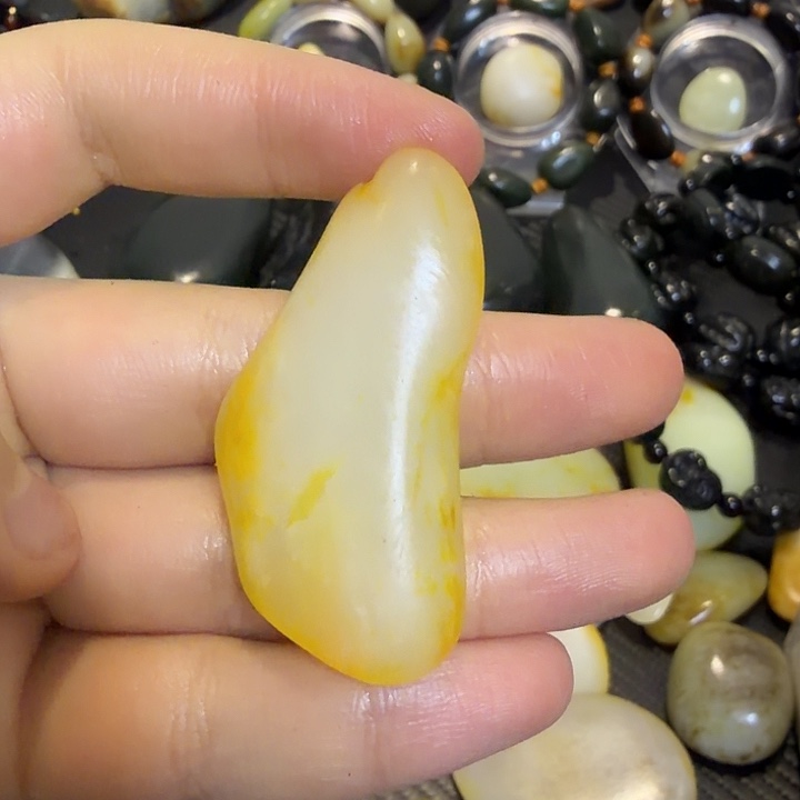 *****和田玉未镶嵌挂件