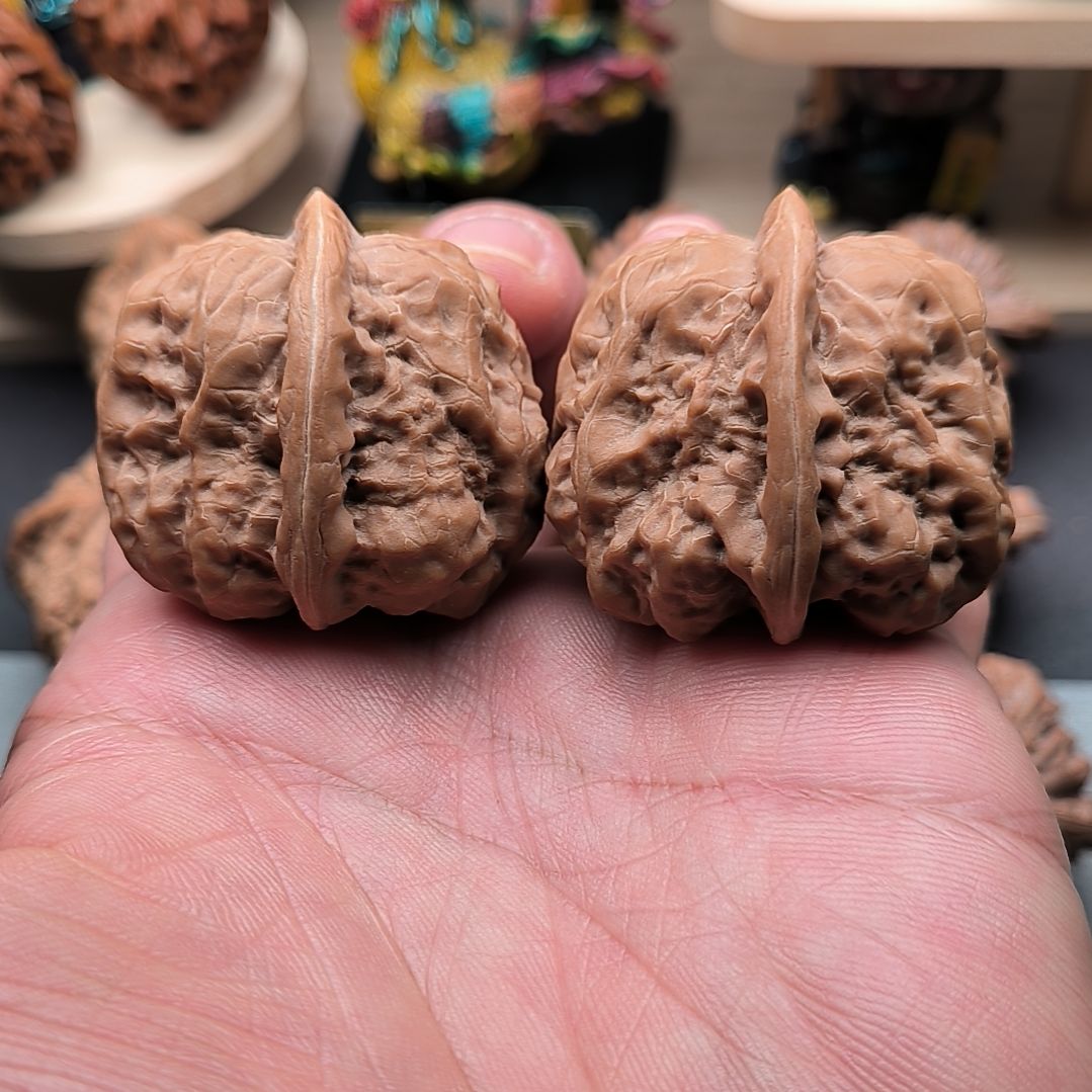 文玩核桃吊坠山地蛤蟆头边40肚41尺