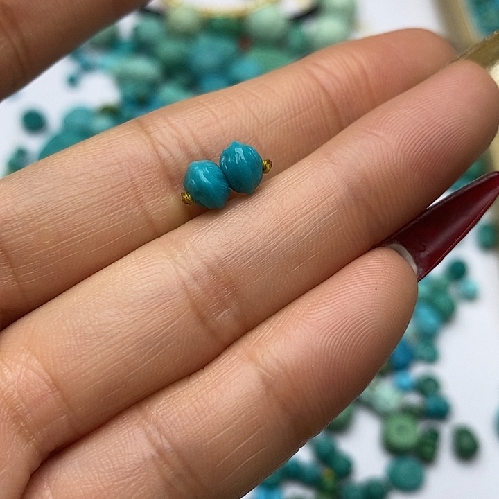 绿松石未镶嵌珠宝奇石