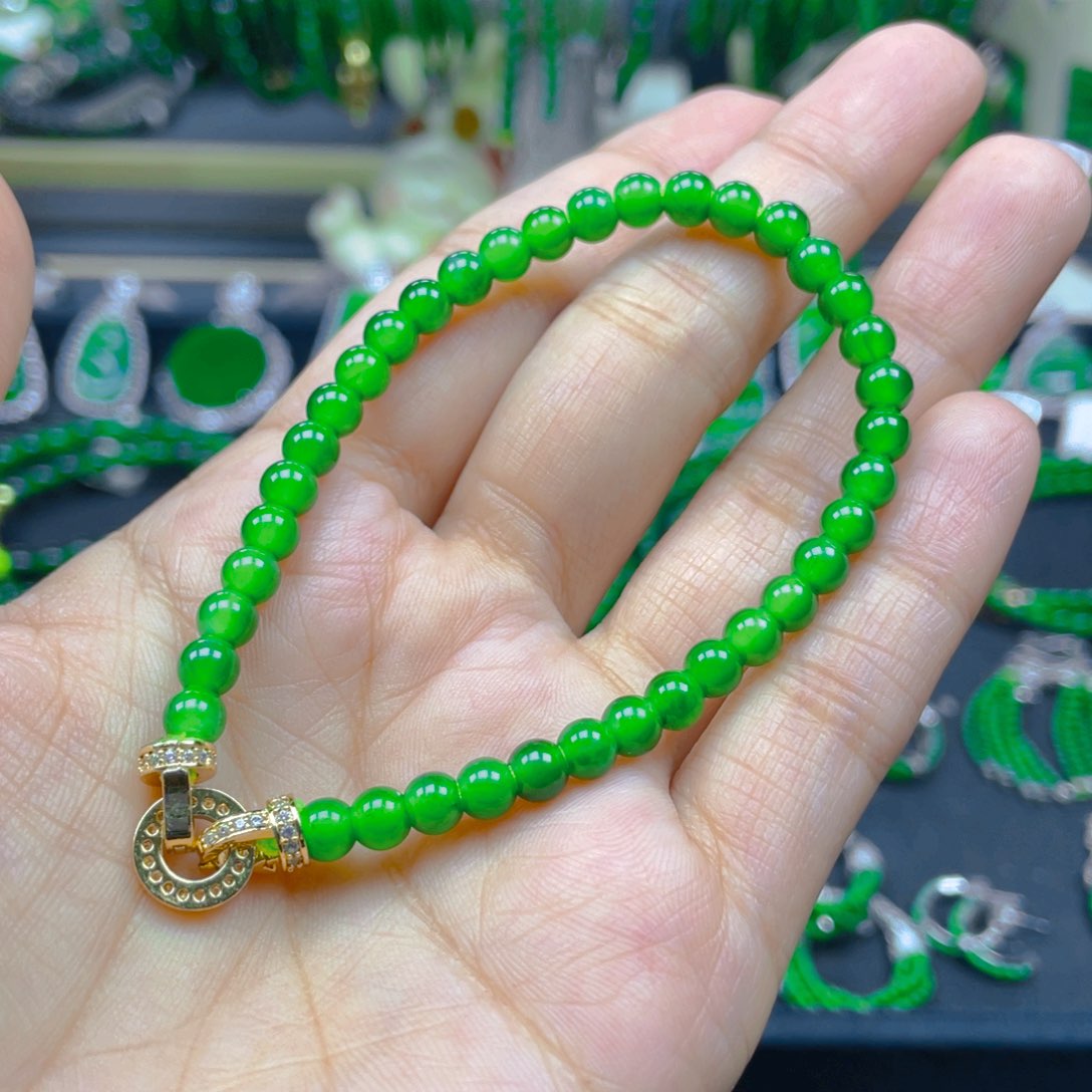 颈饰未镶嵌翡翠手链5