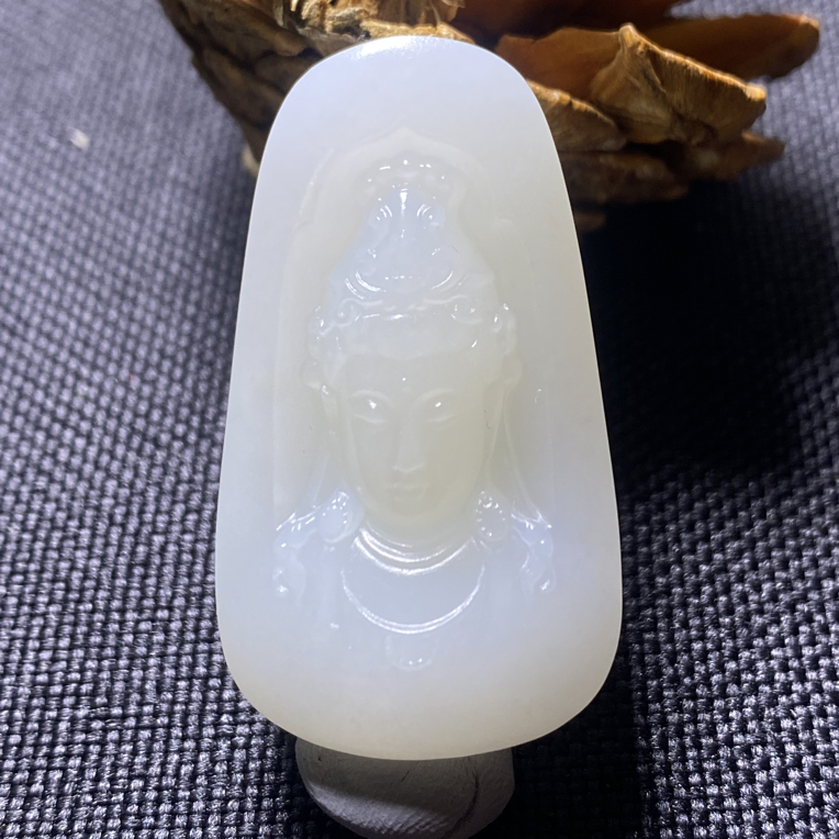 天然和田玉挂件：观音