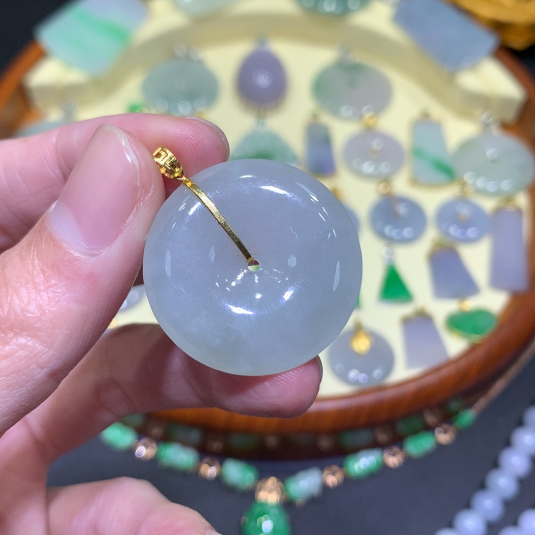 翡翠吊坠(不含链)18K金镶嵌