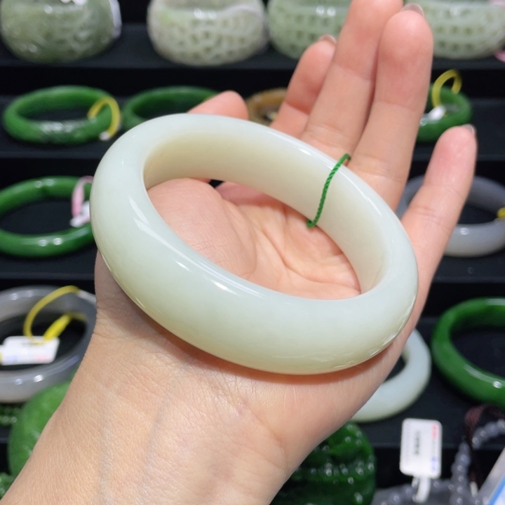 和田玉手镯59+圈口 编号54未镶嵌