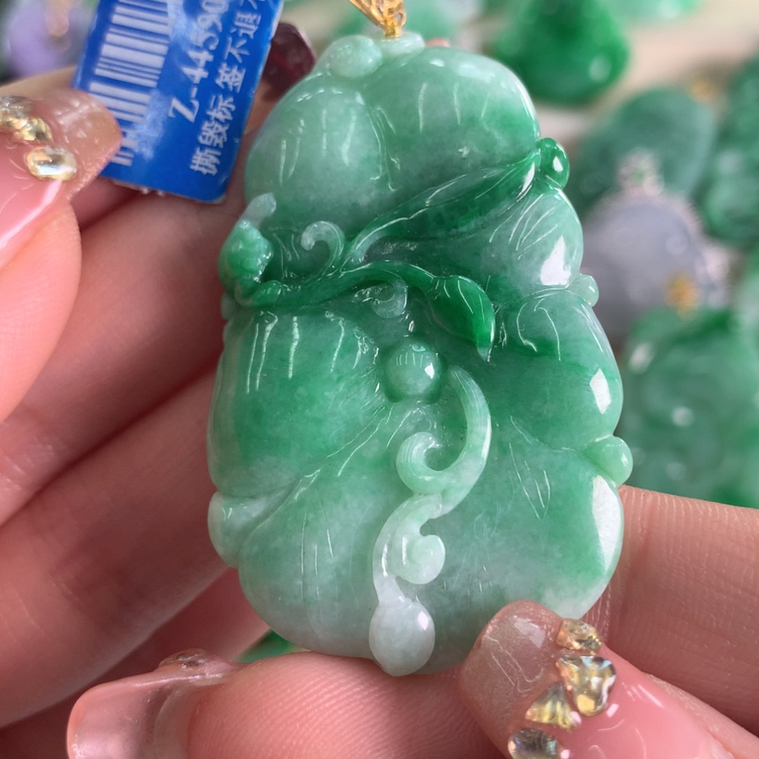 翡翠吊坠(不含链)18K金镶嵌