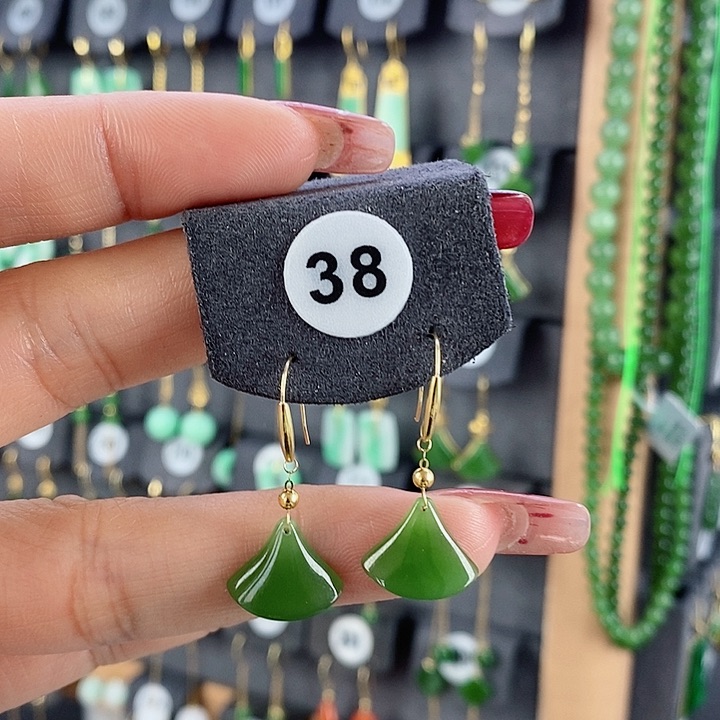 和田玉耳饰18K金镶嵌