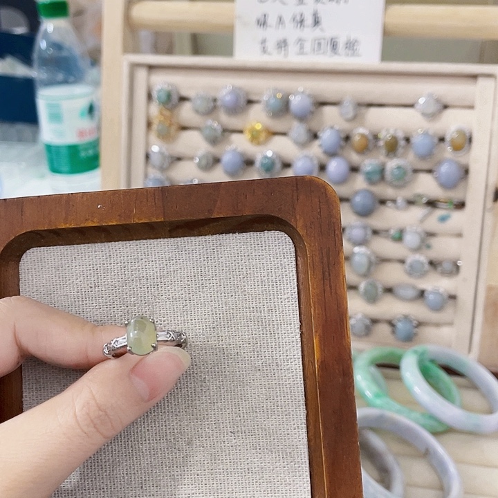 翡翠未镶嵌颈饰天然翡翠Ａ货