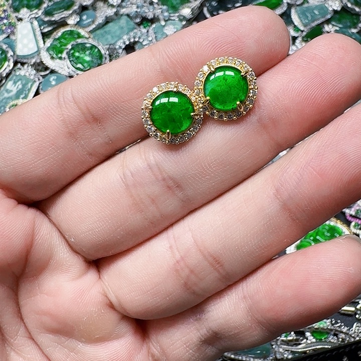 翡翠颈饰未镶嵌天然A货翡翠放漏