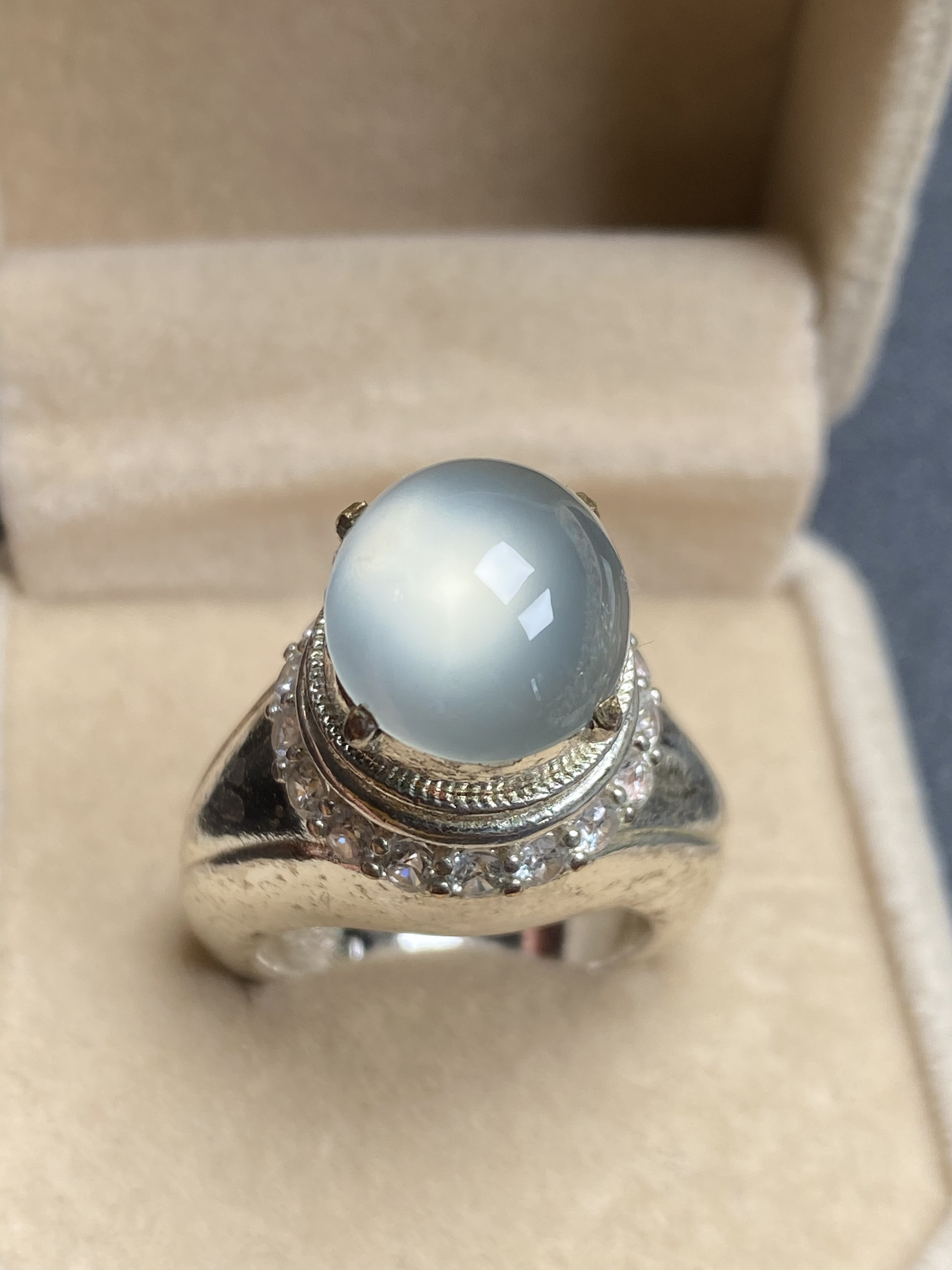 缅甸翡翠玻璃种黑刚戒指