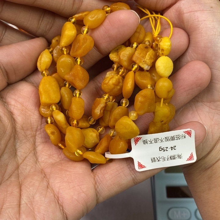 琥珀珠宝奇石未镶嵌