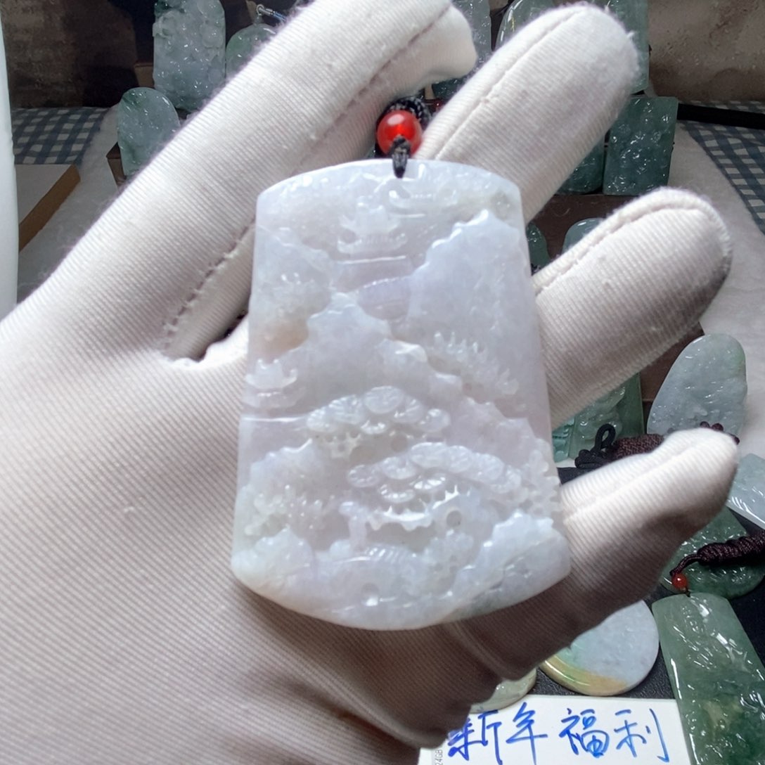 翡翠颈饰未镶嵌天然