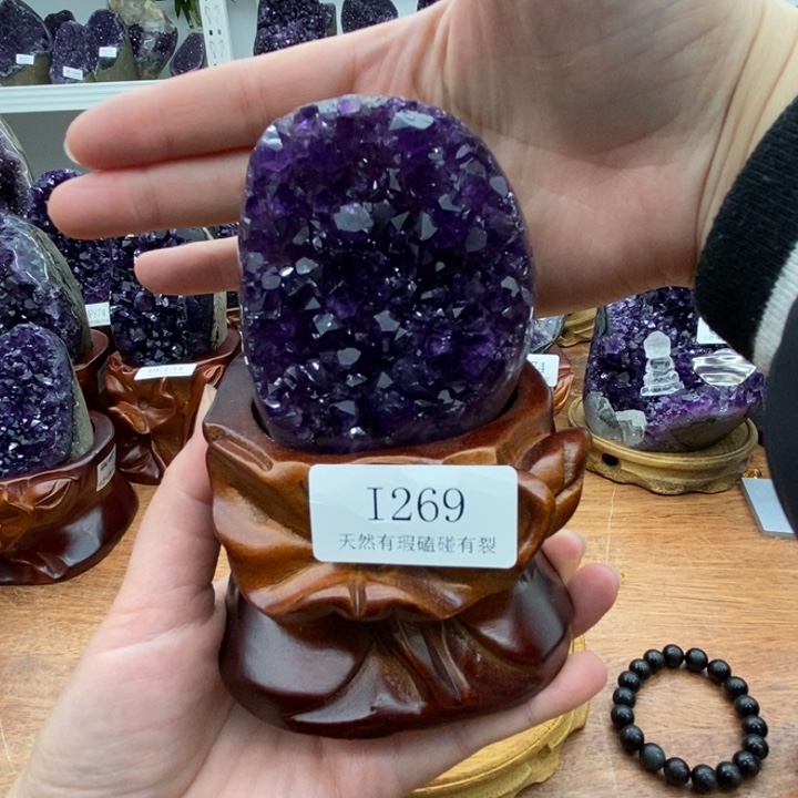 紫晶大型摆件（非配饰）未镶嵌