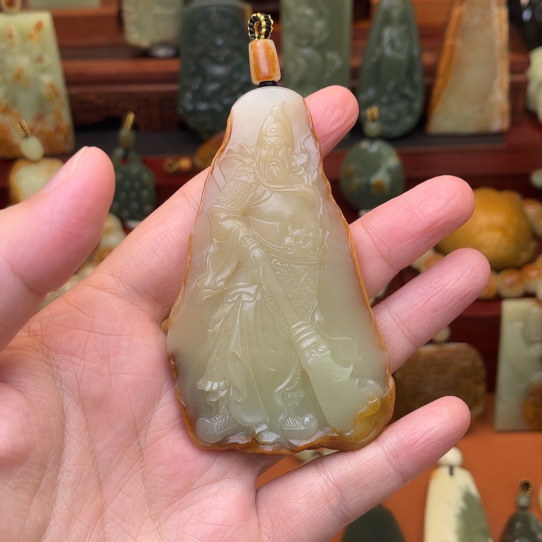 岫岩河磨玉（透闪石质玉）颈饰未镶嵌玉*儿