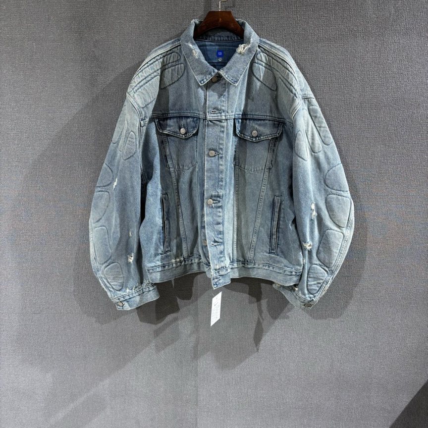 未使用 maje YEEZY（pm）GAP三方联名牛仔外套 全新L码/7559