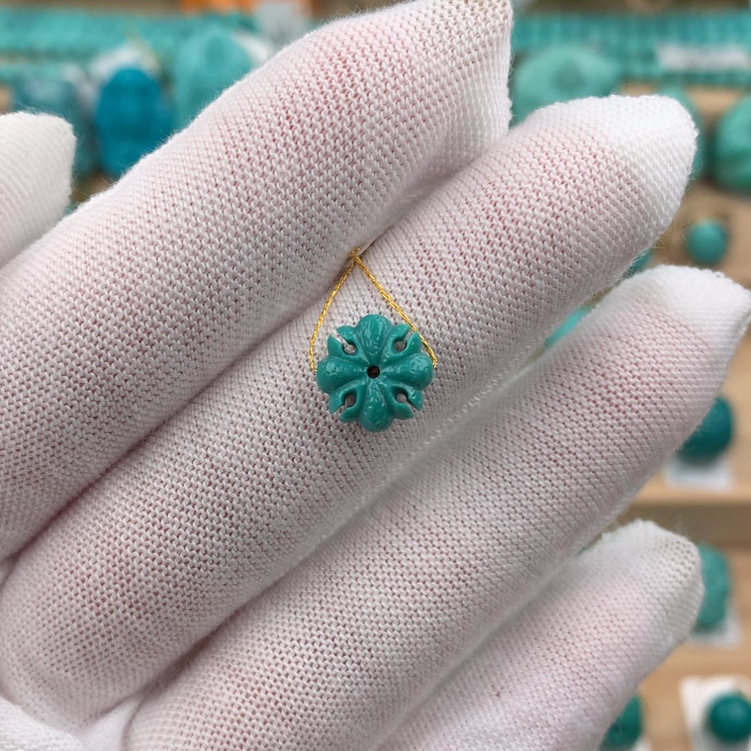 绿松石配饰未镶嵌