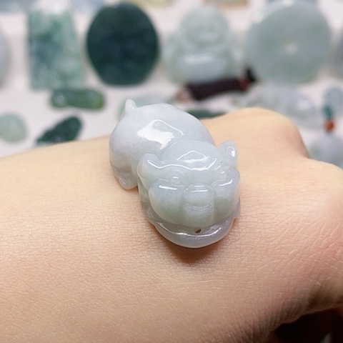 翡翠颈饰未镶嵌吊坠