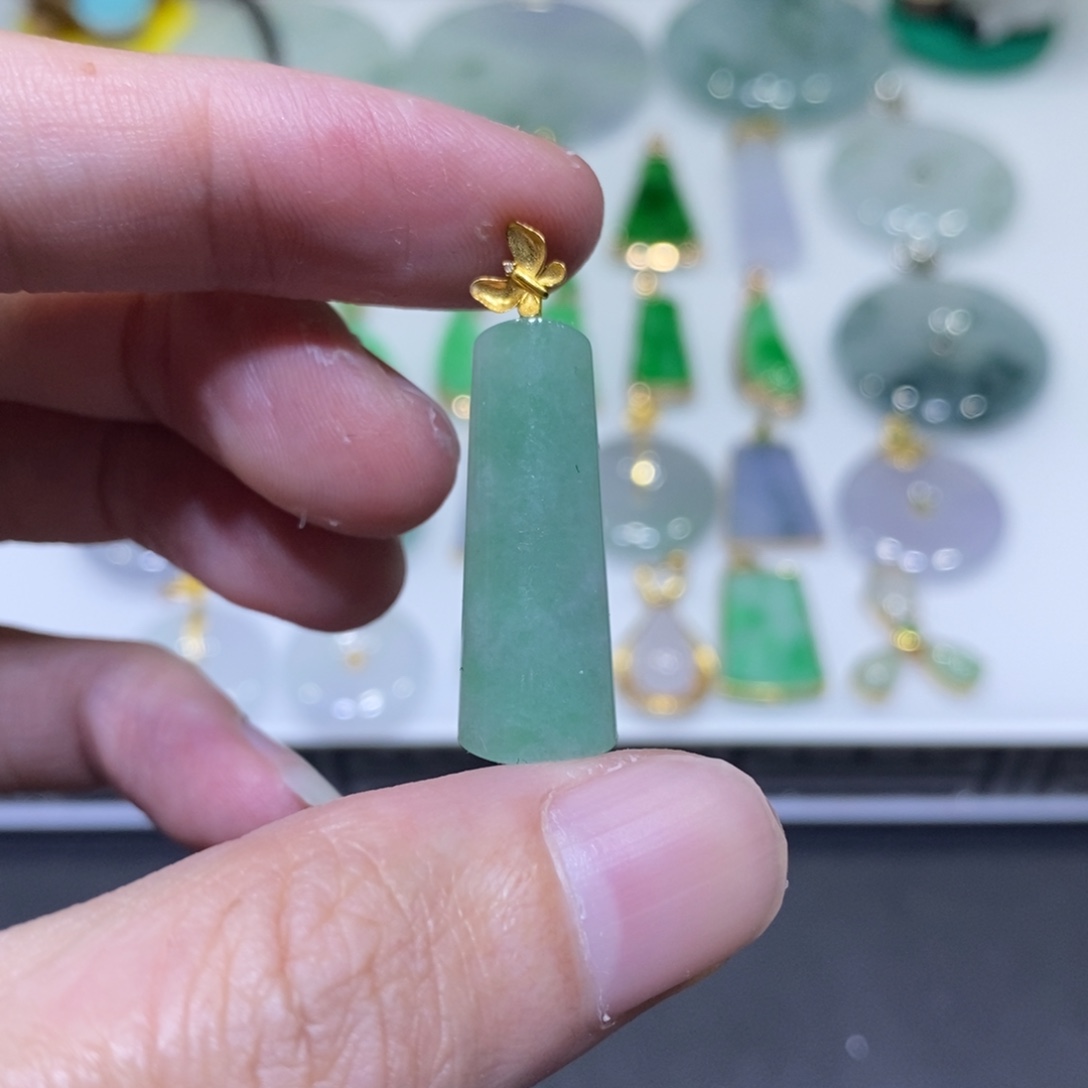 翡翠18K金镶嵌吊坠(不含链)