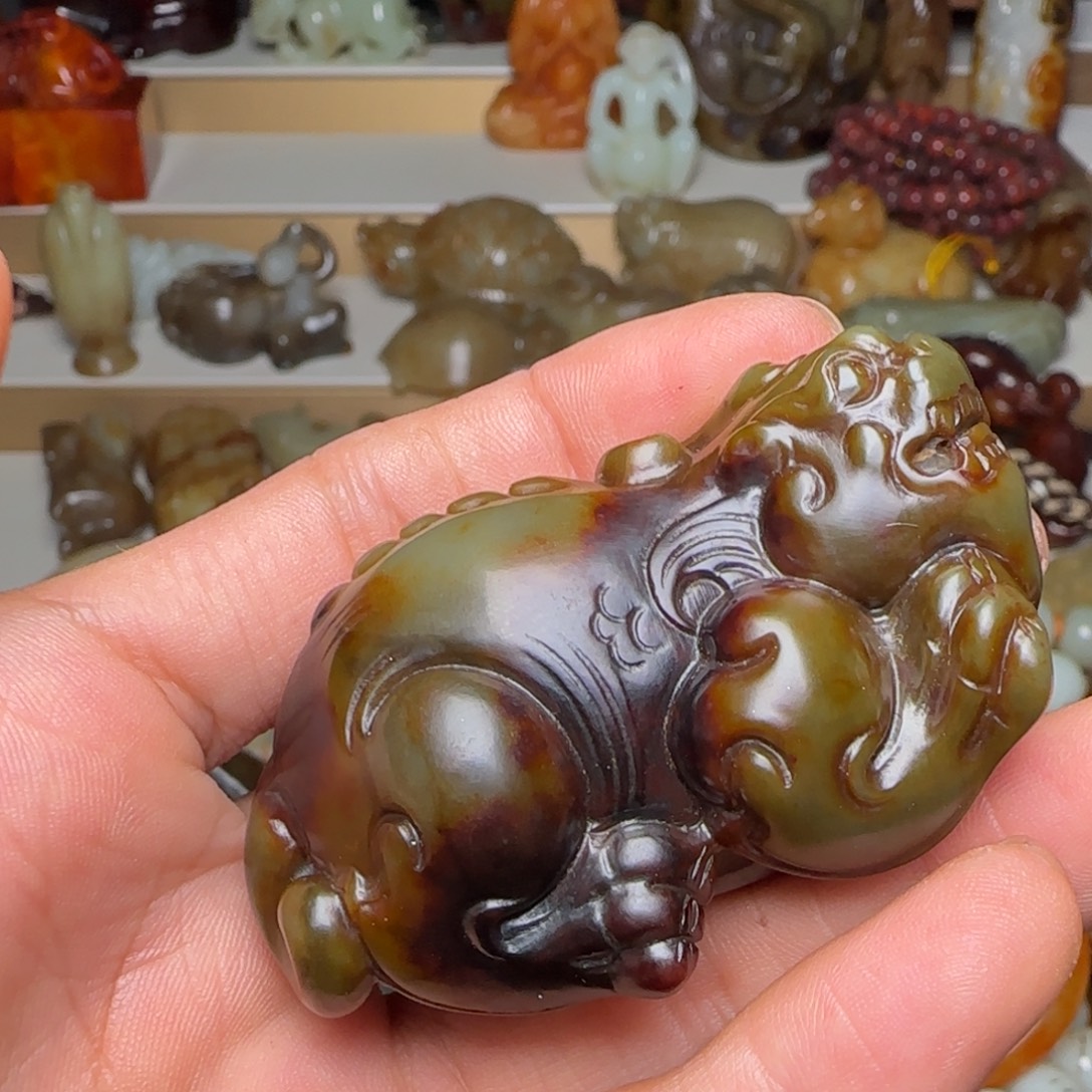 8***8和田玉未镶嵌颈饰