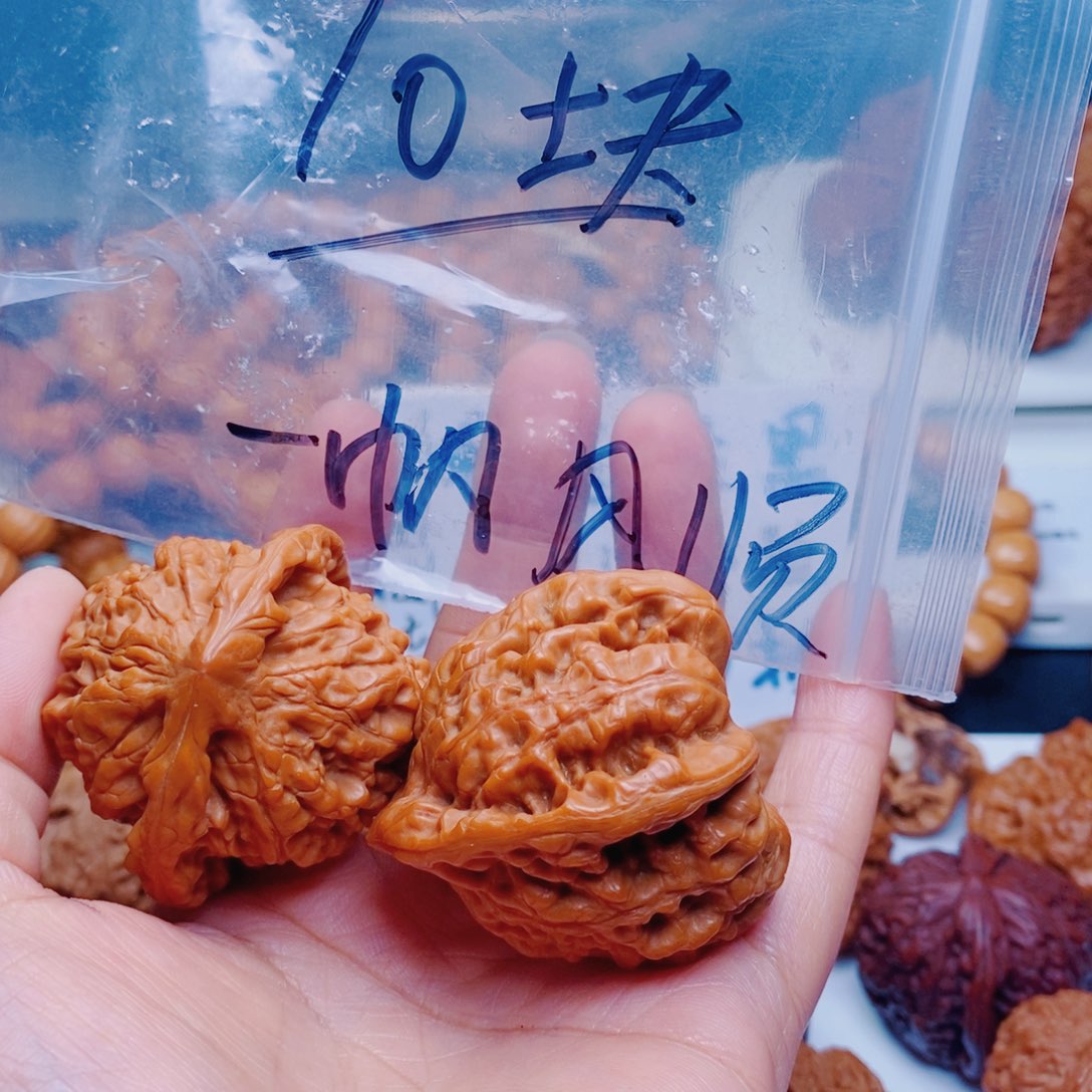 桃核吊坠一**顺麒麟官帽