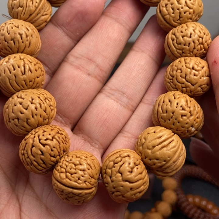 桃核吊坠今天是不是