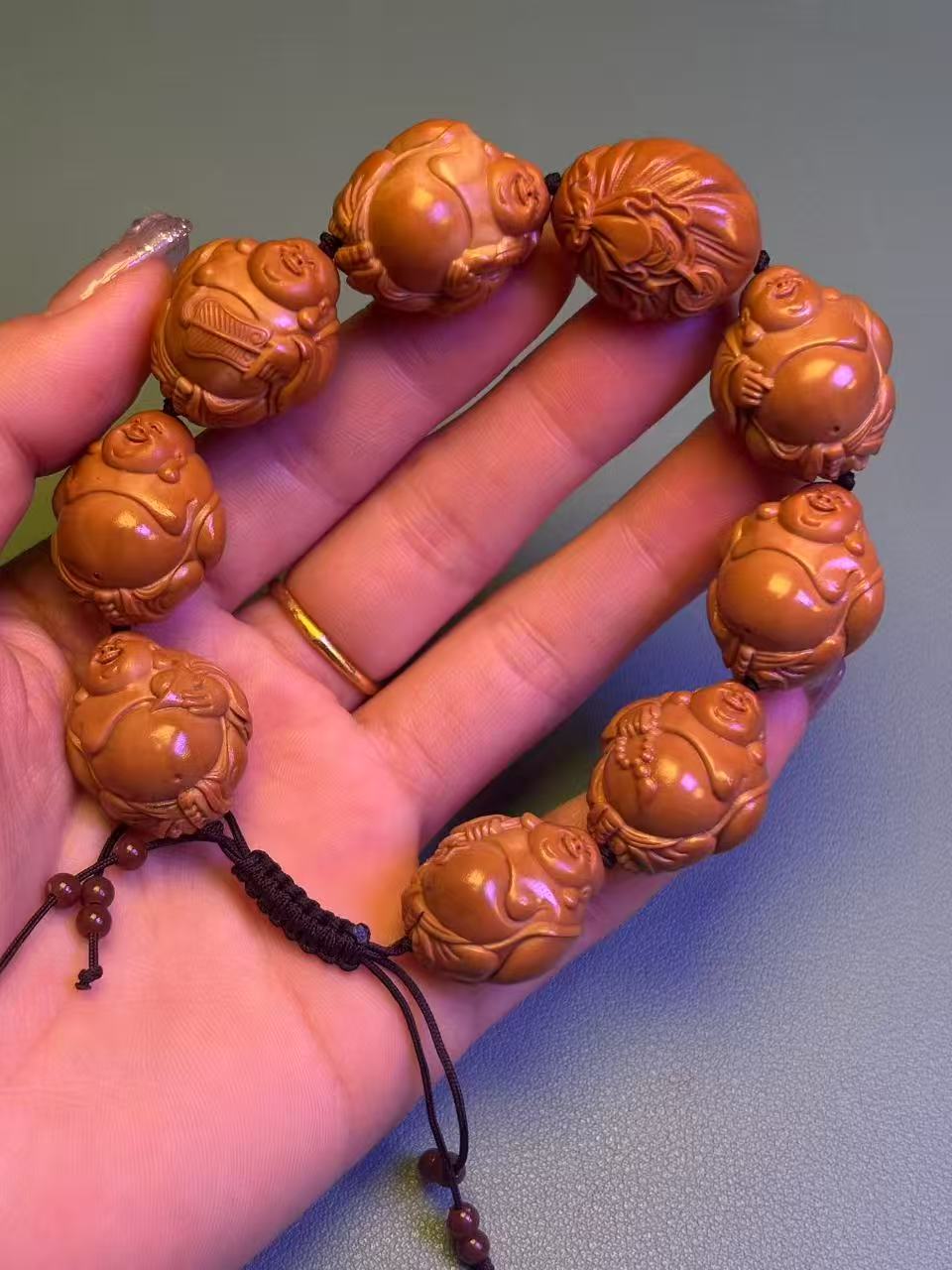 精品橄榄核雕八大弥勒手串