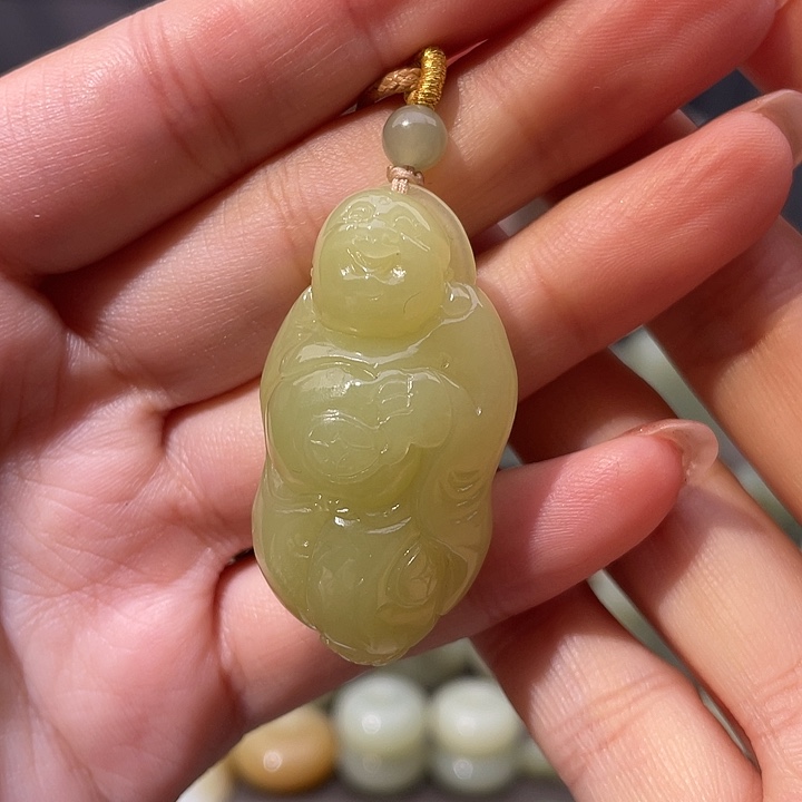 崔***泡和田玉未镶嵌颈饰