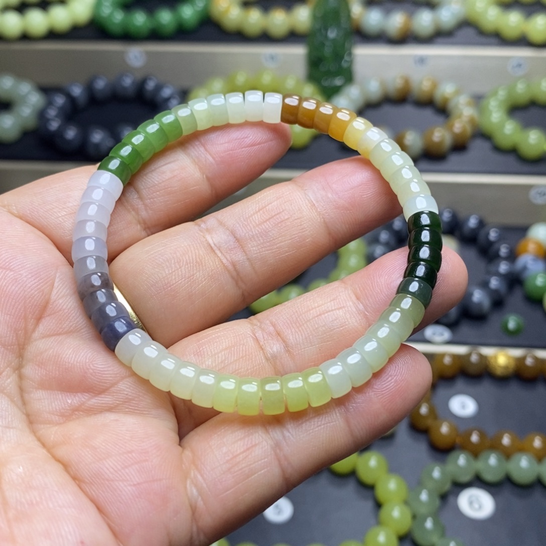 和田玉未镶嵌手串