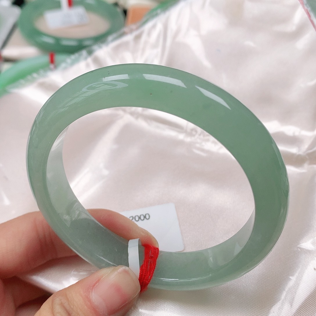 翡翠手镯未镶嵌天然翡翠手镯56