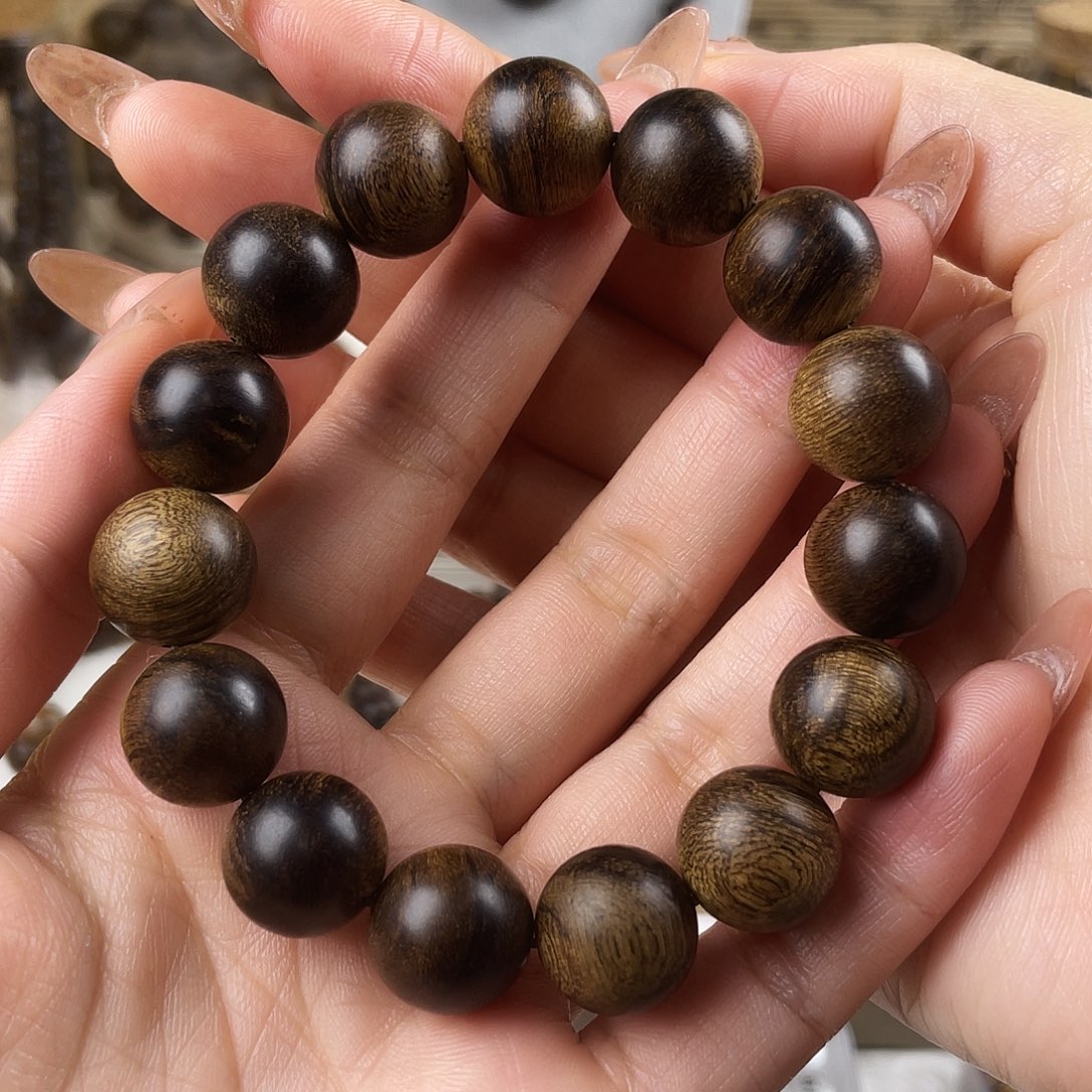 风***风沉香手串越南芽庄老白棋窖藏古董玉化瘤疤虎斑1.4