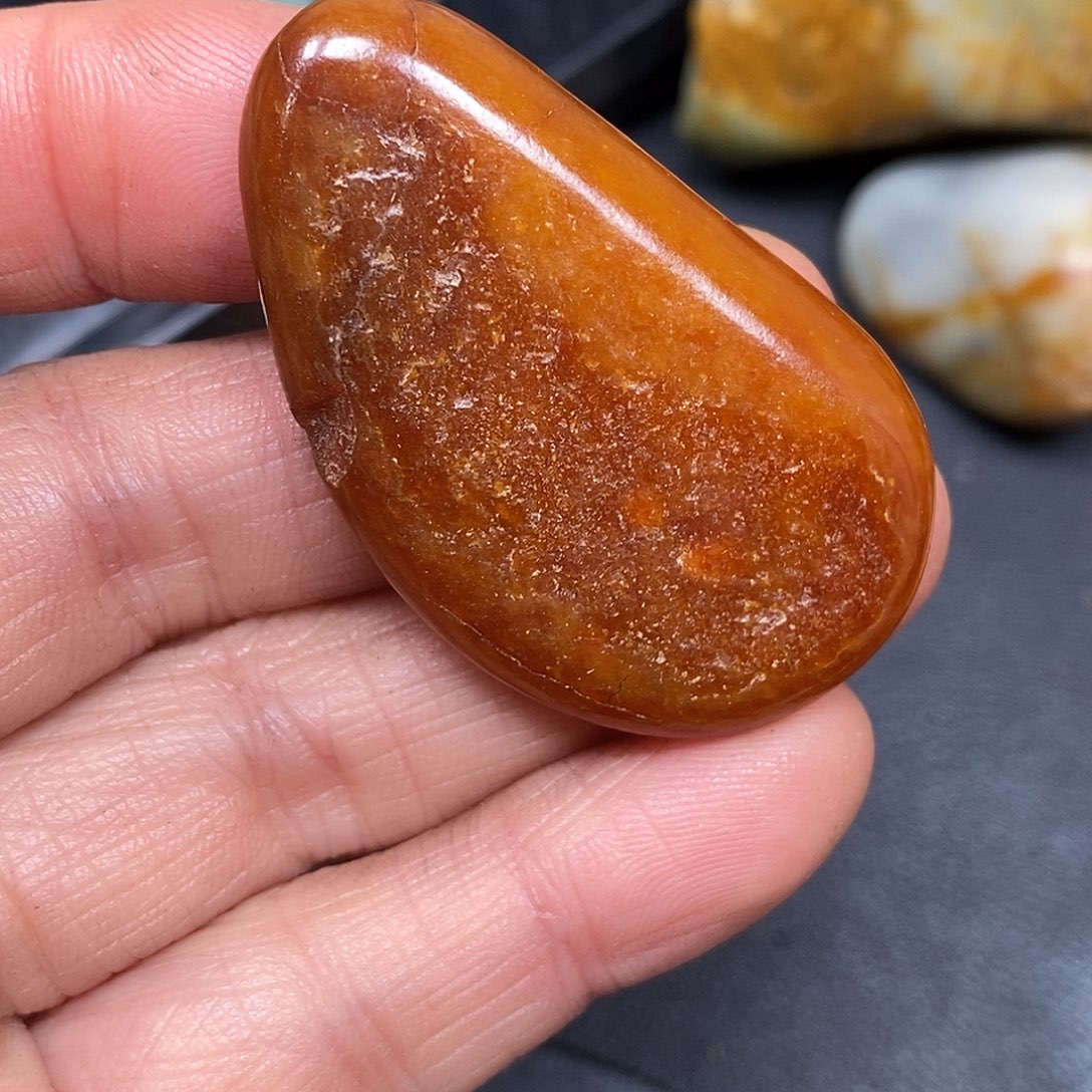 和田玉未镶嵌珠宝奇石