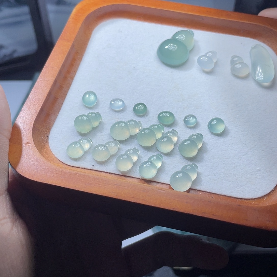 月***周定制翡翠未镶嵌翡翠