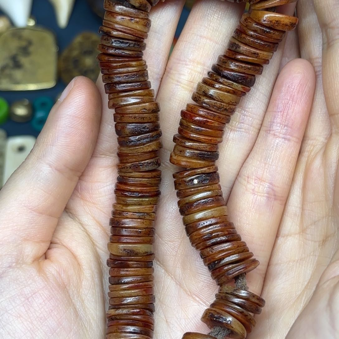 配饰设计制作出各种规格尺寸