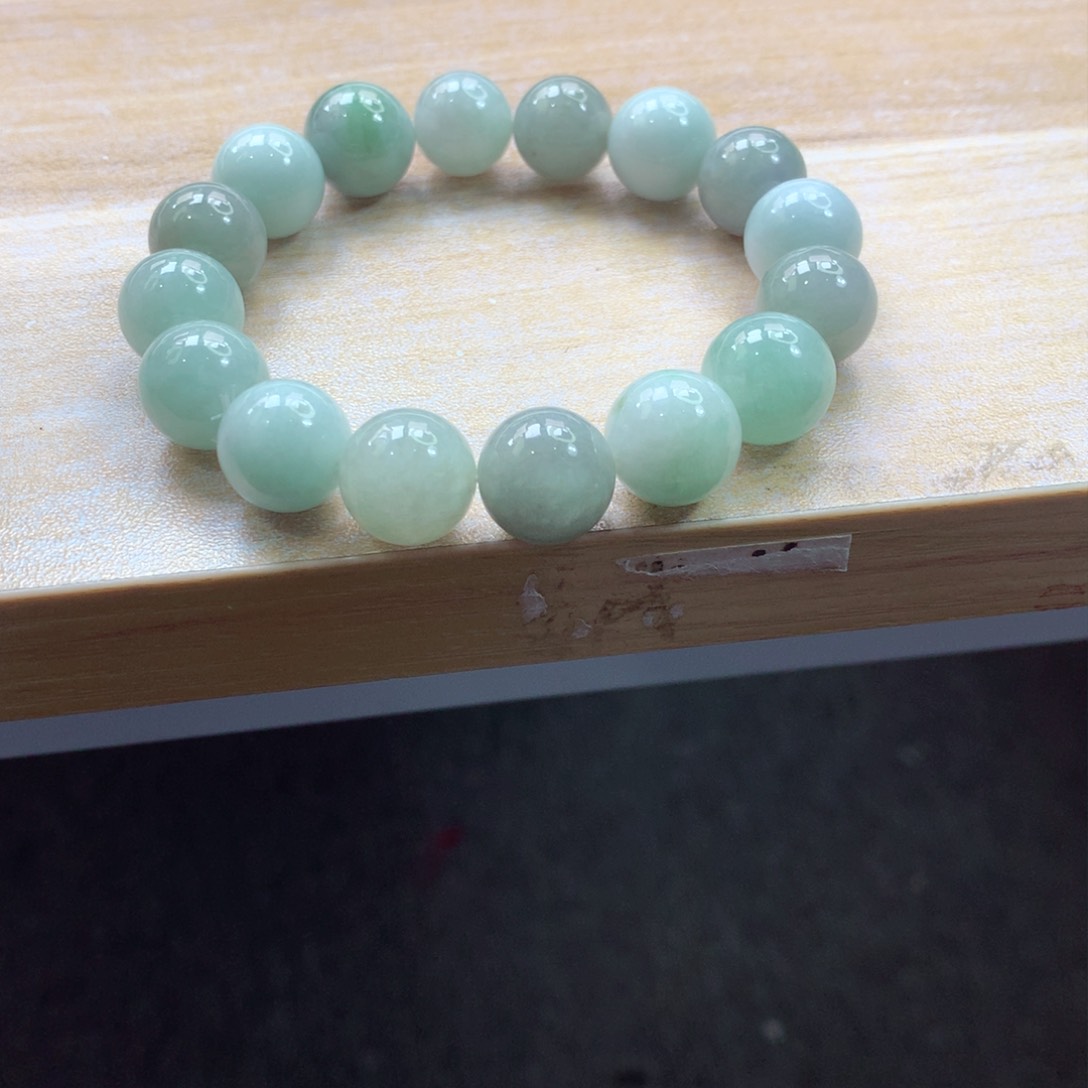 翡翠颈饰未镶嵌吊坠