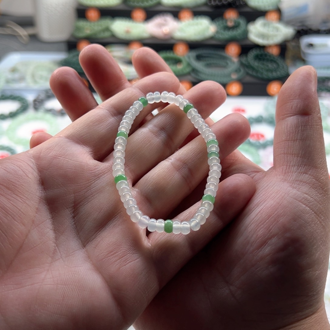 翡翠手链未镶嵌大****子卡5