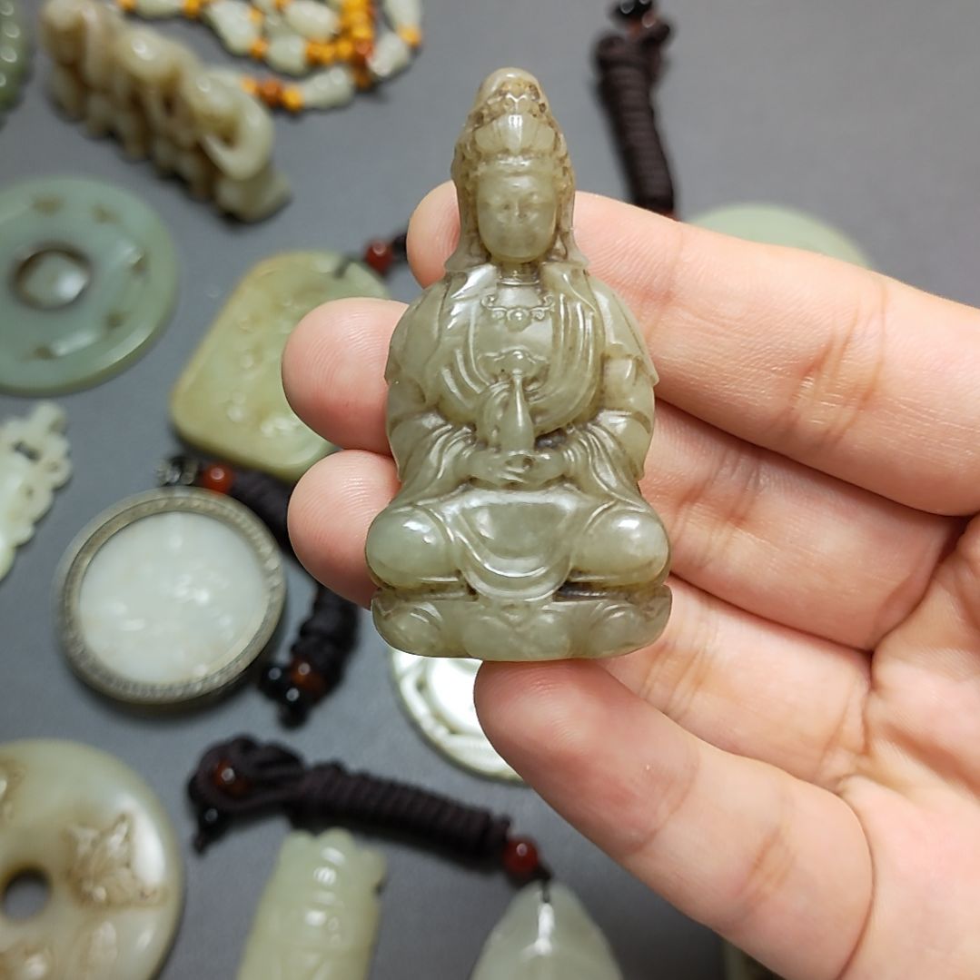 和田玉未镶嵌颈饰