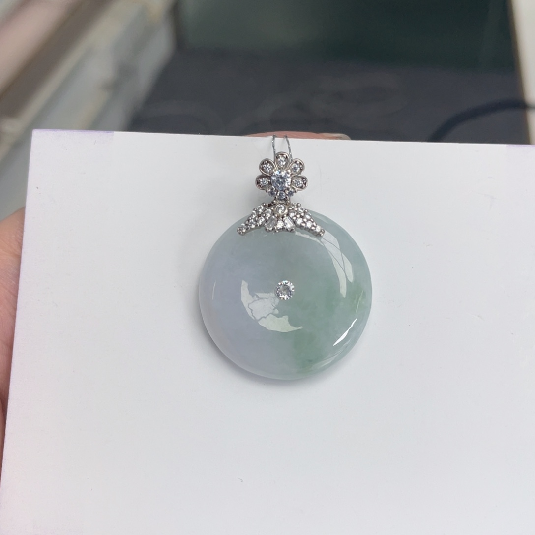 翡翠颈饰18K金镶嵌平安扣