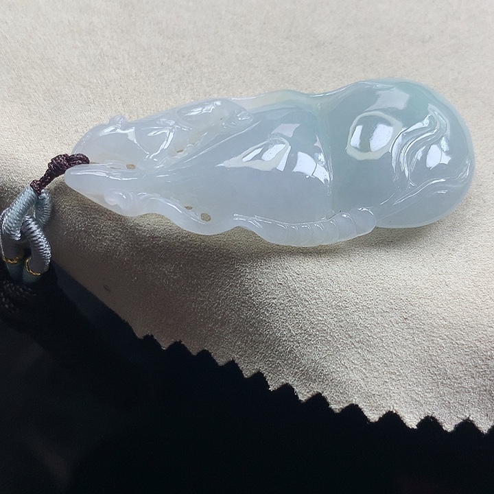 翡翠颈饰未镶嵌吊坠