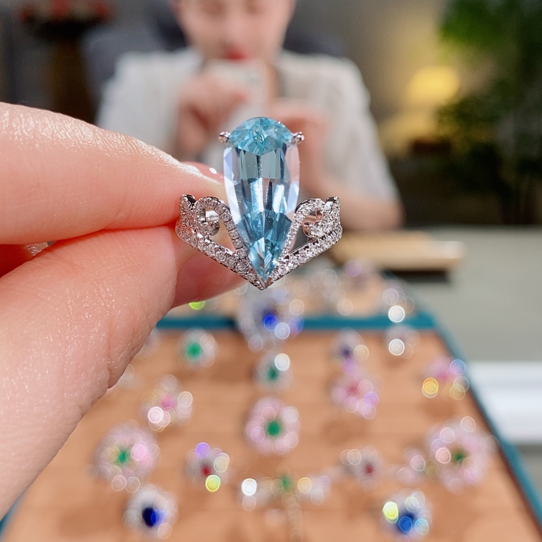 海蓝宝石戒圈18K金镶嵌3.75ct