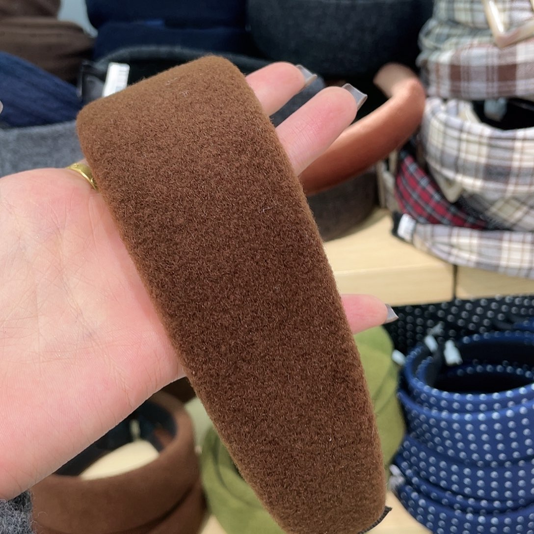 硅胶非金属咖色宽发箍