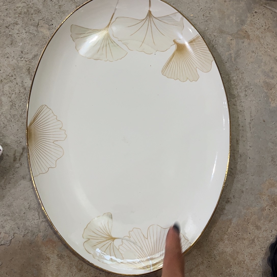 瓷片银杏鱼盘一个微瑕