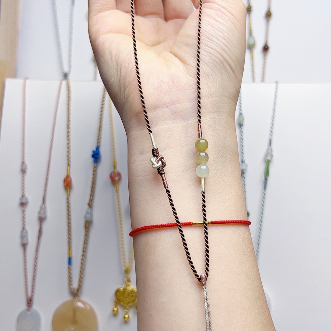 和田玉（糖玉）未镶嵌颈饰