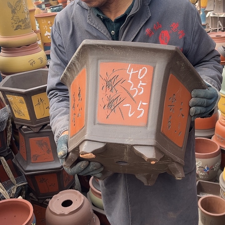 紫砂紫砂花盆和小