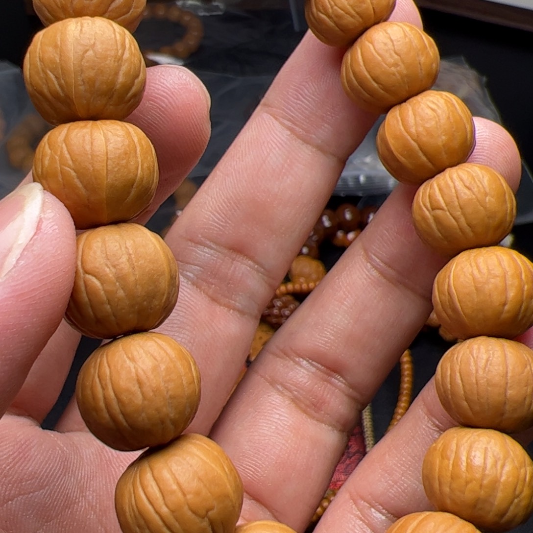 猴头核桃把件卡罗拉