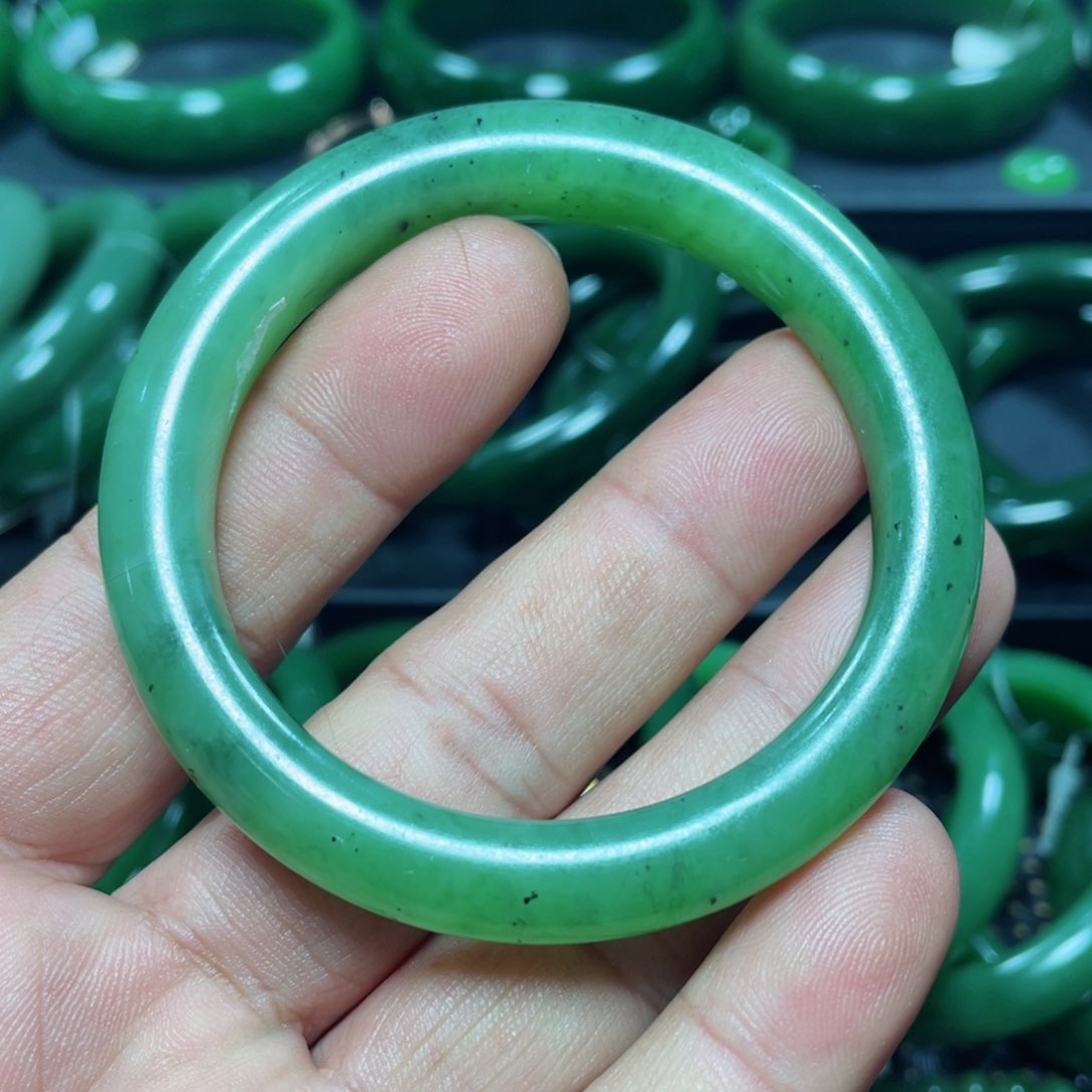 和田玉（碧玉）手镯未镶嵌