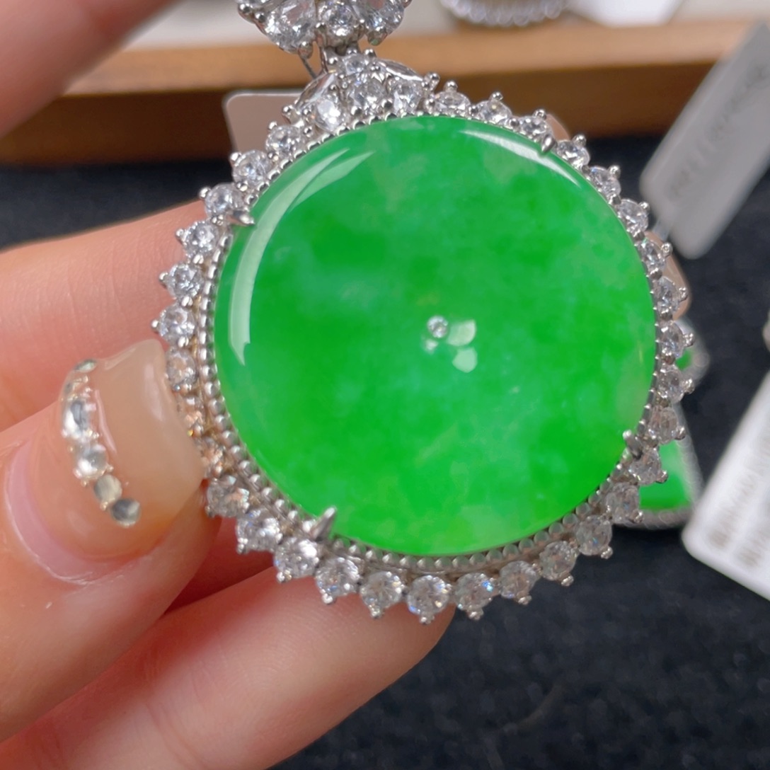翡翠颈饰银S925镶嵌v b b b b j