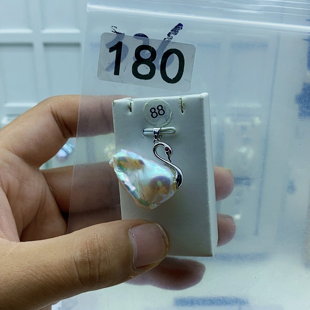 淡水珍珠合金颈饰