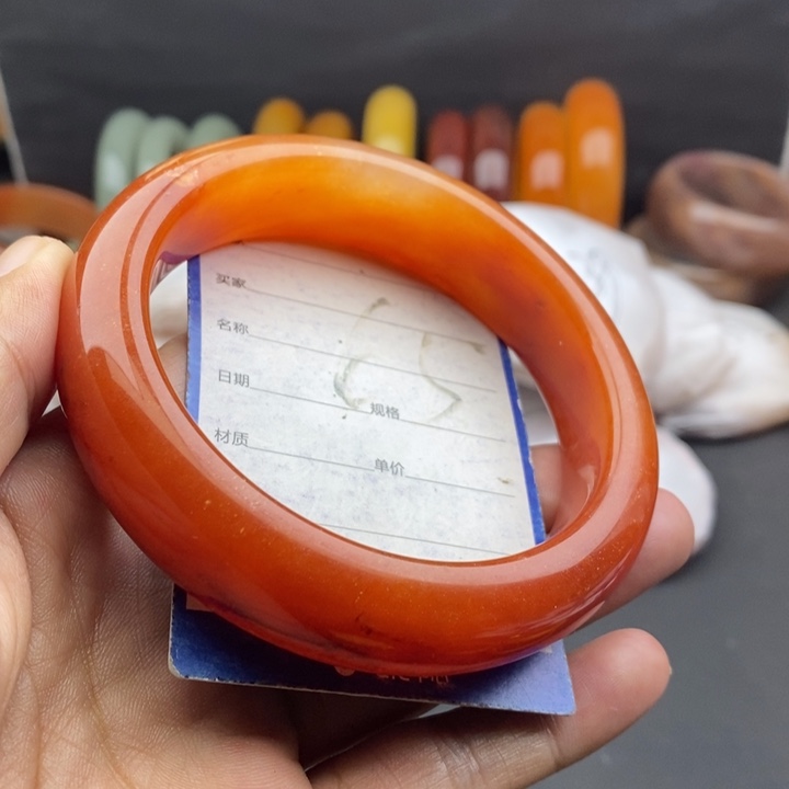 石英质玉手镯未镶嵌