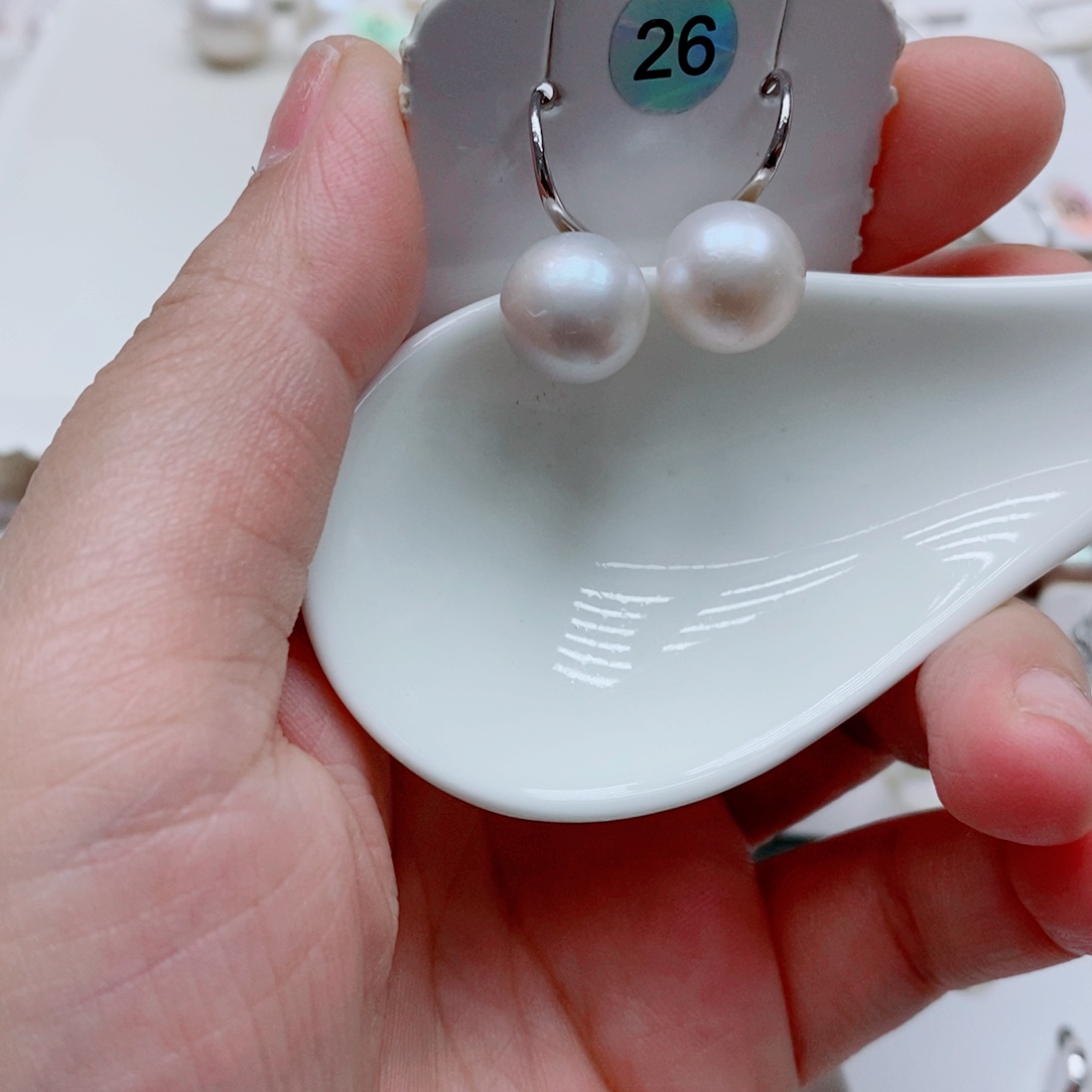 银S925镶嵌吊坠(赠链)淡水珍珠