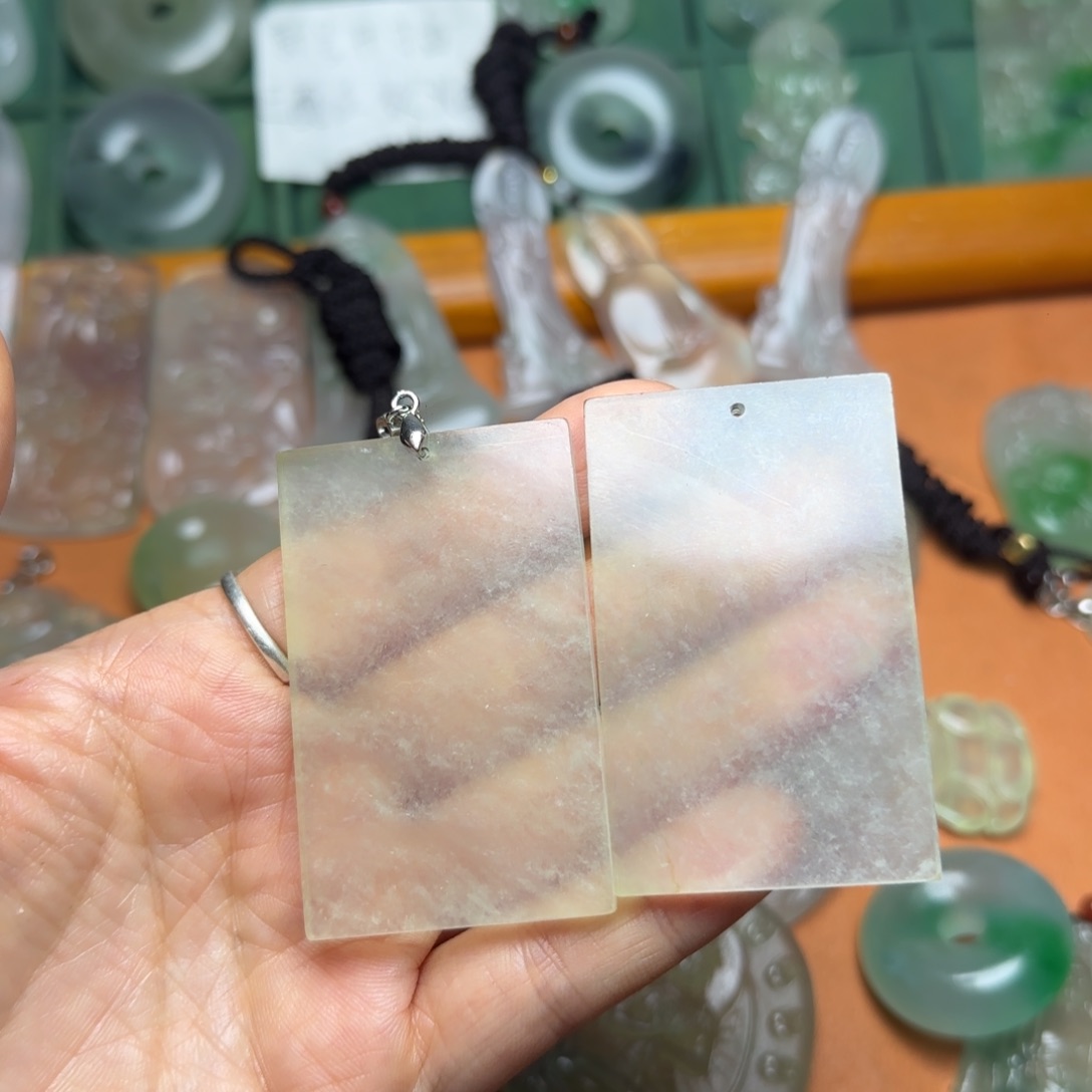 翡翠未镶嵌颈饰翡翠无事牌